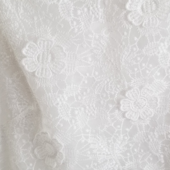 White lace dress - Picture 2 of 4